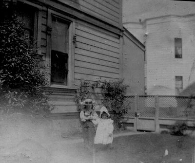Pic, Unidentified children, probably Oullahan (same girl as above)