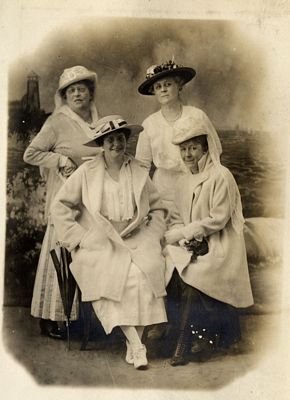 Pic, Ada Chandler Oakes River, upper left, with unidentified women